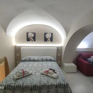 https://center-catania-apartment-1.taorminaitalyhotels.com
